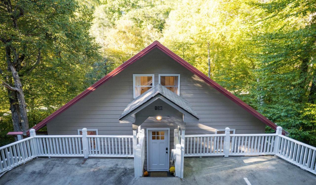 The Wanderer Guesthouse ブーン エクステリア 写真